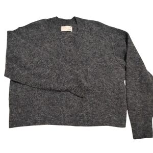 Wilfred Aritzia| Grey Charcoal V-Neck Wool Sweater